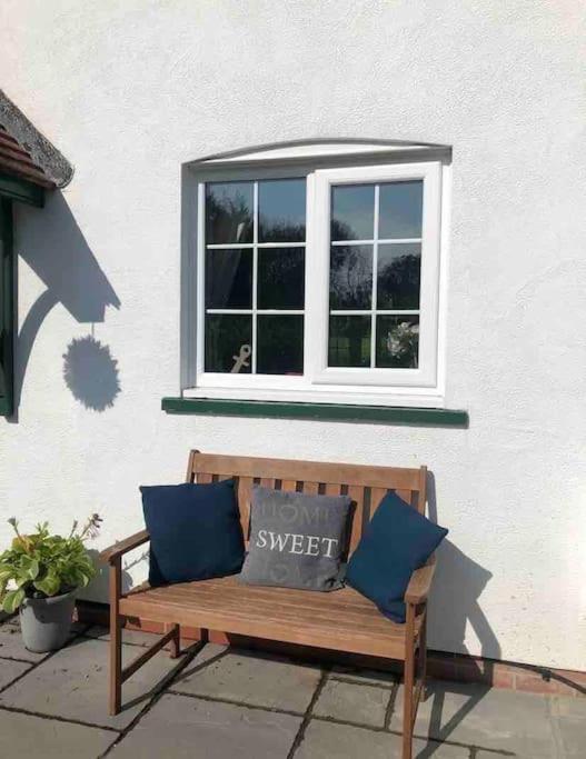 Bramble Cottage - Sleeps 5 With Free Wifi Cardigan Exteriér fotografie